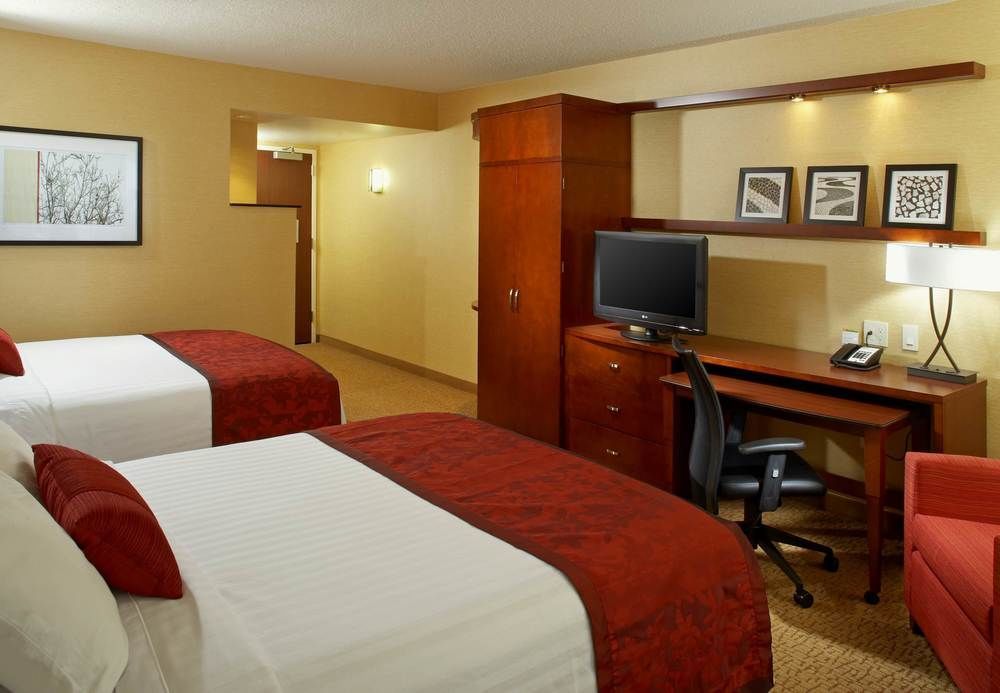 Отель Courtyard By Marriott San Antonio Six Flags At The Rim Номер фото
